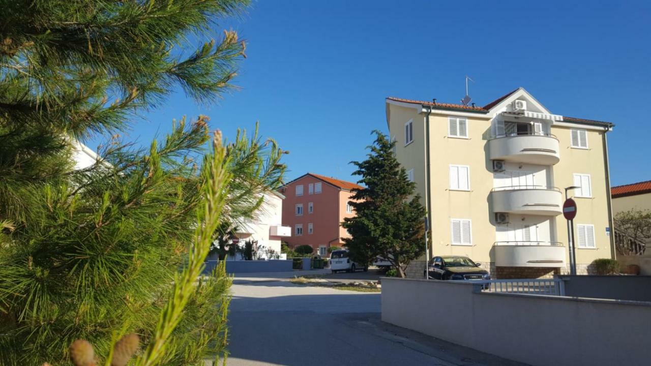 Apartamento Zagi Povljana Exterior foto